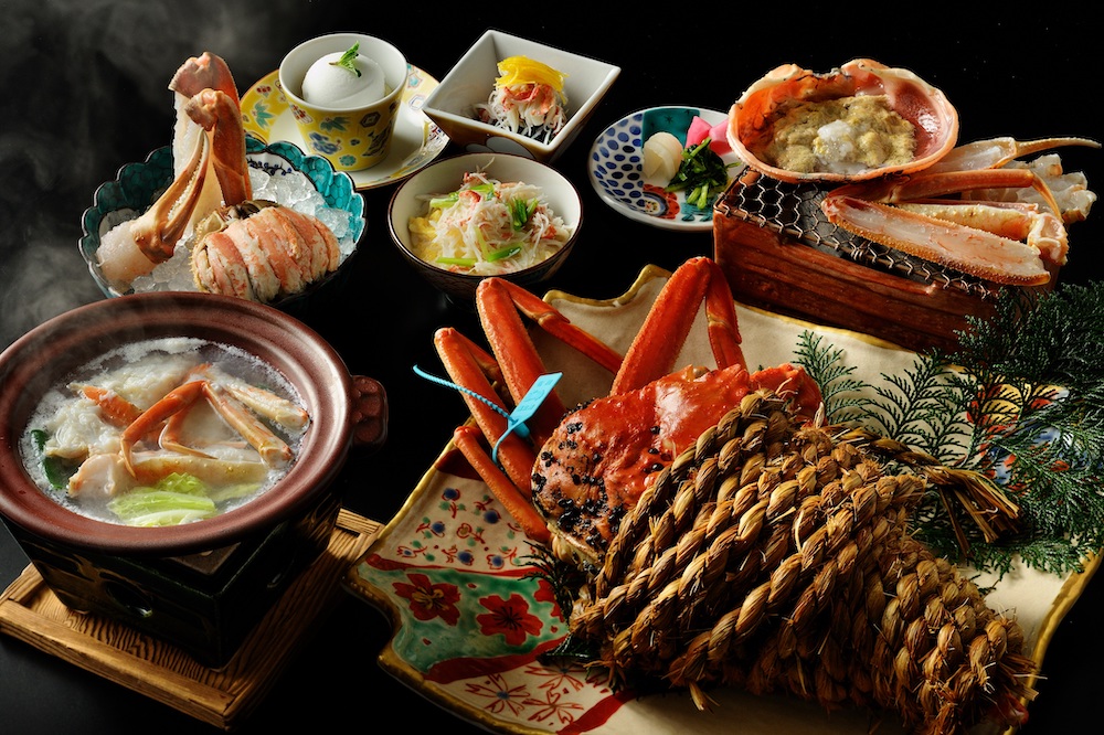 魯山人の世界観を彷彿とさせる「界 加賀」の夕食